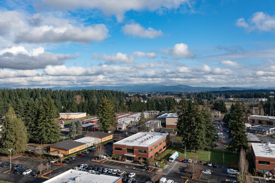 9300 NE Vancouver Mall Dr, Vancouver, WA à louer - Photo du bâtiment - Image 3 de 4