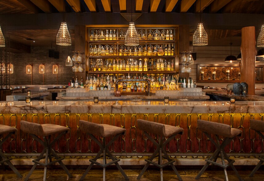 8450 W 3rd St, Los Angeles, CA à louer - Photo du bâtiment - Image 3 de 10