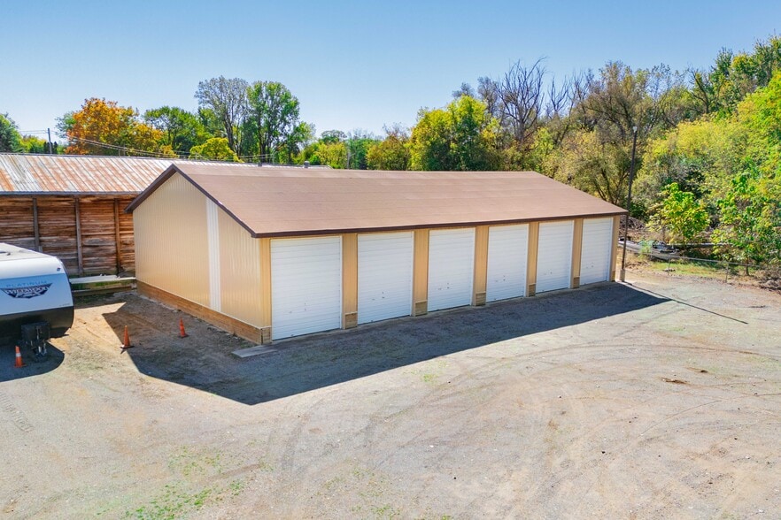 131 N Lake St, Grass Lake, MI for lease - Building Photo - Image 3 of 8