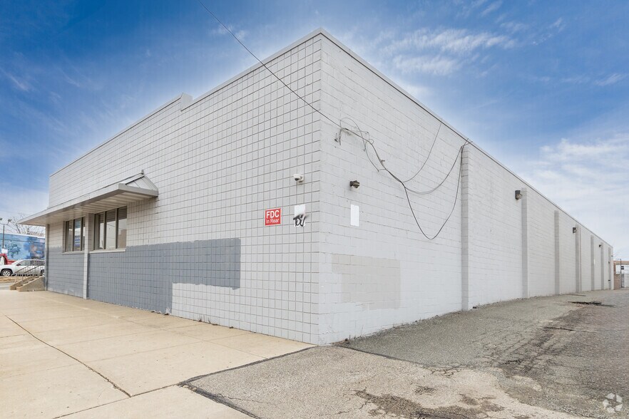 3000 Reed St, Philadelphia, PA à louer - Photo du bâtiment - Image 2 de 5