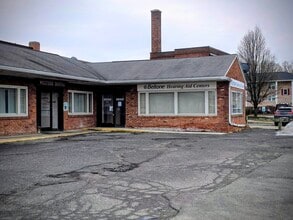 7-19 Westfield St, West Springfield, MA à louer Photo du bâtiment- Image 1 de 1