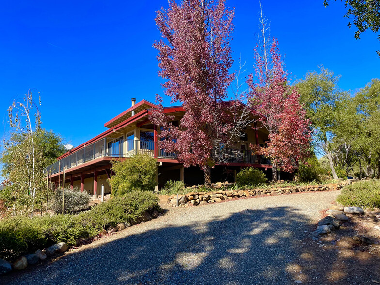 9870 Sheep Ranch rd, Mountain Ranch, CA for sale - Primary Photo - Image 1 of 31