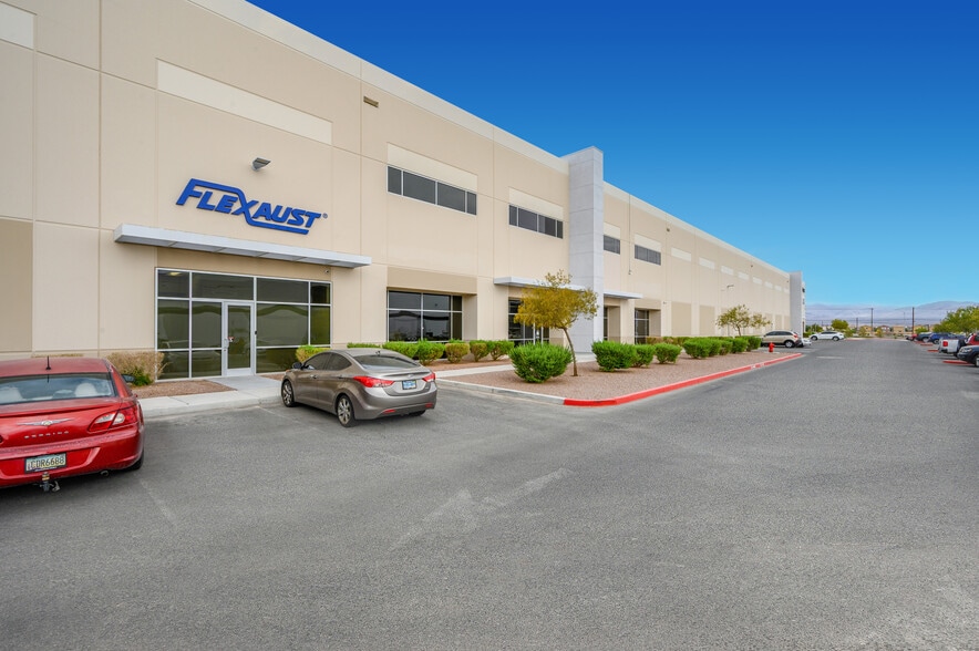 3732 N Las Vegas Blvd, Las Vegas, NV for lease - Commercial Listing Video - Image 3 of 30