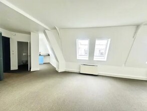 2 Rue De La Roquette, Paris à louer Photo intérieure- Image 1 de 6