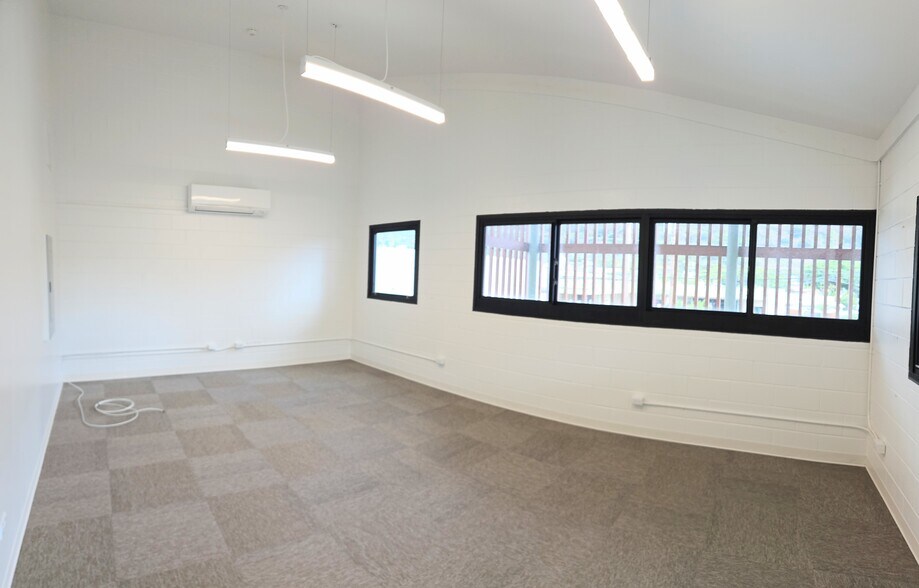 2958 East Manoa Rd, Honolulu, HI à louer - Photo du bâtiment - Image 2 de 6