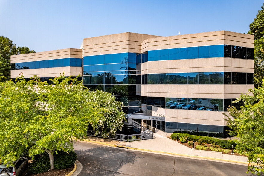 1801 Robert Fulton Dr, Reston, VA for sale - Building Photo - Image 3 of 22