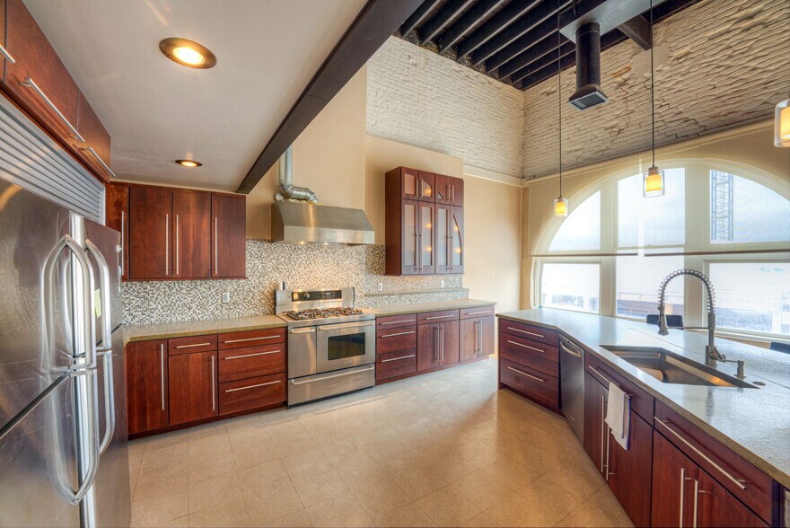 48 S Front St, Memphis, TN à vendre - Photo du bâtiment - Image 2 de 6