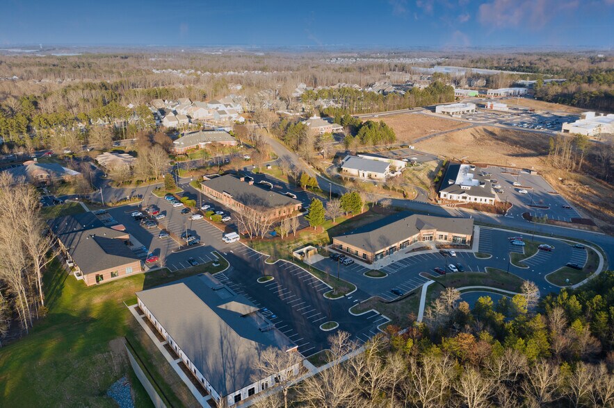 342 Patricia Ln, Fort Mill, SC à louer - Photo du bâtiment - Image 3 de 4