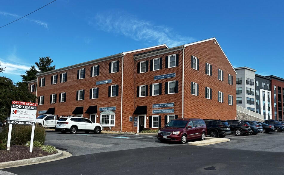 130-134 Holiday Ct, Annapolis, MD à louer - Photo du bâtiment - Image 3 de 5