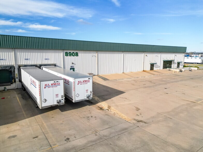 8908 E 34th St, Wichita, KS à louer - Photo du bâtiment - Image 2 de 7