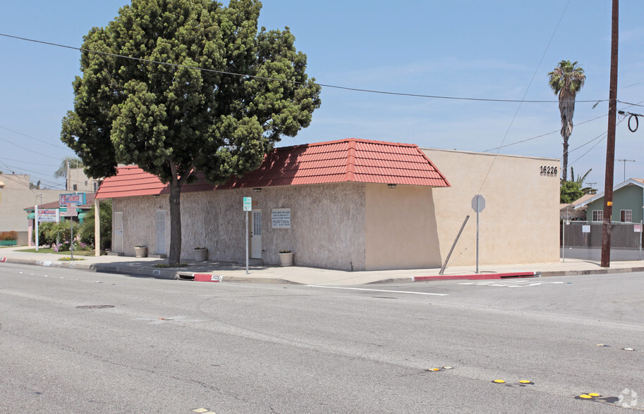 16220-16226 Clark Ave, Bellflower, CA for sale - Building Photo - Image 1 of 3