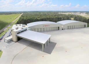 2971 Hawthorne Dr, Conroe, TX for lease Building Photo- Image 1 of 3