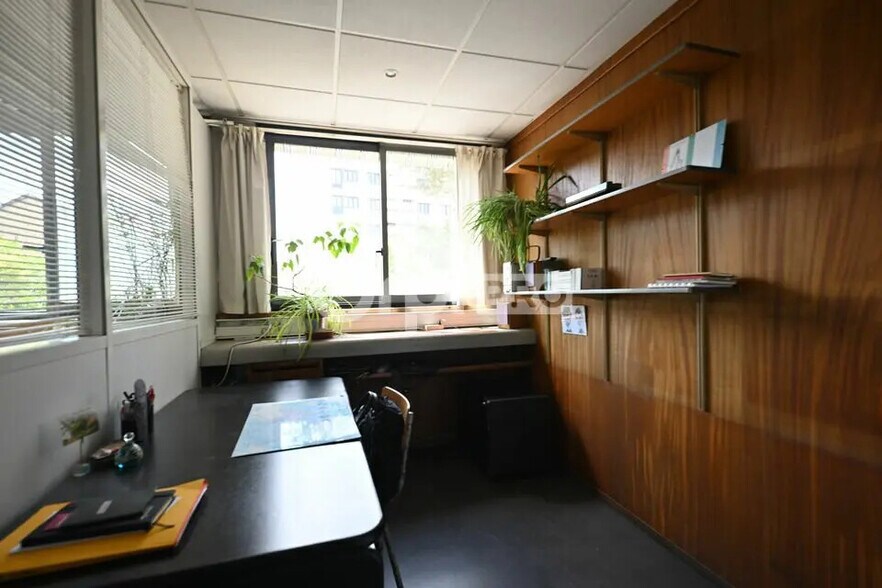 Bureau dans Lyon à vendre - Photo du bâtiment - Image 3 de 12