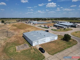 2004 Jack Mckay Blvd, Ennis TX - Warehouse