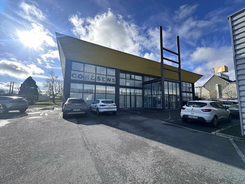 Office in Reims for lease - Building Photo - Image 1 of 8