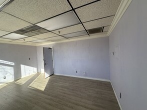 14359 Amargosa Rd, Victorville, CA à louer Photo intérieure- Image 2 de 2