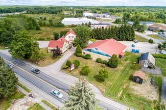 Plus de détails pour 345 North St, Saco, ME - Commerce de détail à vendre
