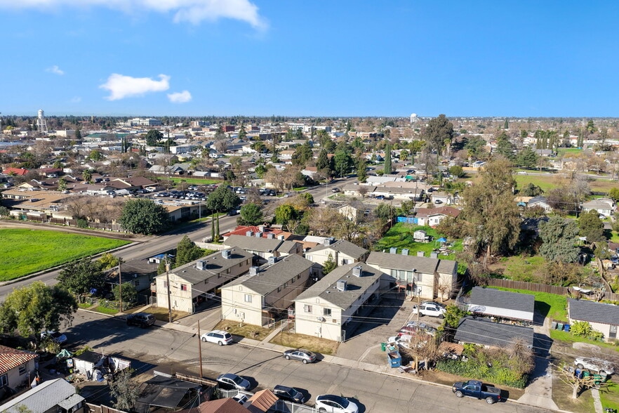 609-615 Moore St, Madera, CA for sale - Building Photo - Image 3 of 12