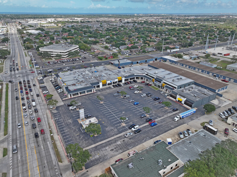 5702 S Staples, Corpus Christi, TX for lease - Building Photo - Image 1 of 3