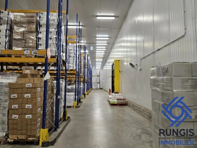 Industriel dans SAINT-OUEN-L'AUMONE à louer - Photo intérieure - Image 1 de 5