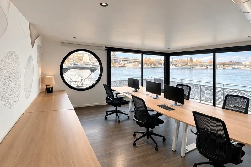 Office in Boulogne-Billancourt for lease - Interior Photo - Image 1 of 7