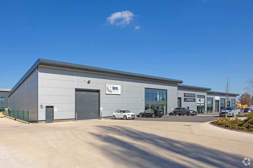 Gelderd Rd, Leeds for sale - Primary Photo - Image 1 of 1