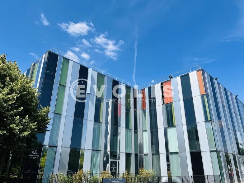 Office in Lieusaint for lease - Building Photo - Image 2 of 17