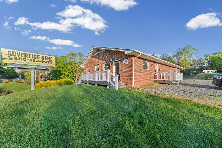 125 Woodhaven Rd, North Wilkesboro, NC à vendre - Photo du bâtiment - Image 2 de 28