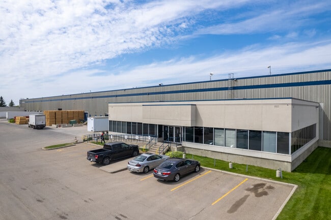 Plus de détails pour 2500-2590 61st Ave SE, Calgary, AB - Industriel à louer