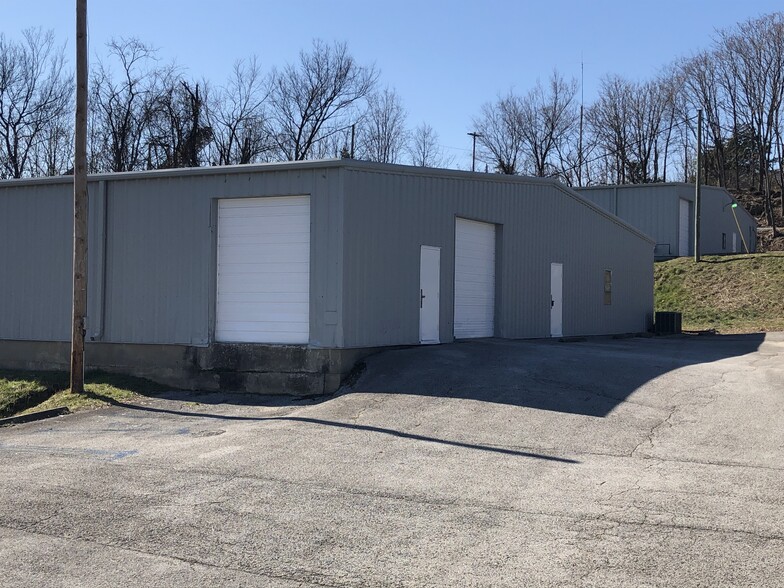 1552 Columbia Ave, Franklin, TN for sale - Building Photo - Image 1 of 1