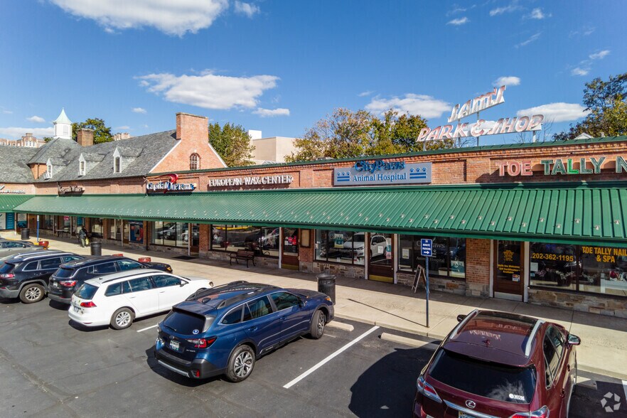 3501-3529 Connecticut Ave NW, Washington, DC à louer - Photo du bâtiment - Image 3 de 17