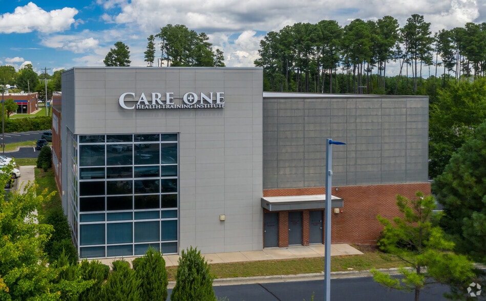 8701 Wadford Dr, Raleigh, NC for lease - Building Photo - Image 2 of 6