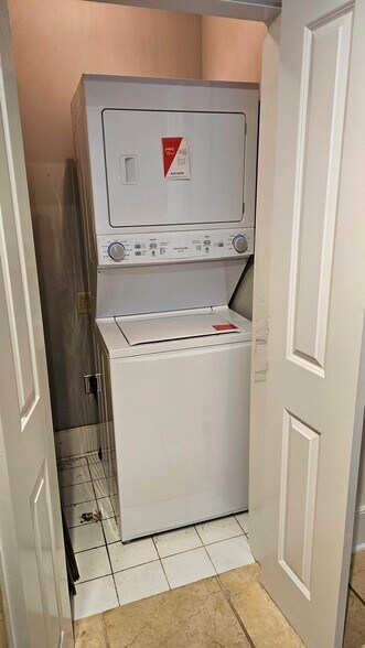 175 Spring St, Charleston, SC for sale - Building Photo - Image 2 of 13