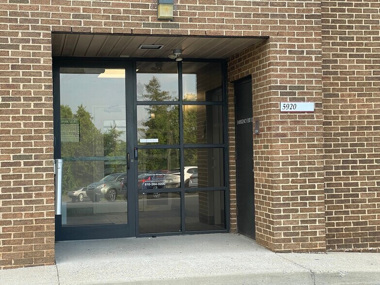 5920 Hamilton Blvd, Allentown, PA à louer - Photo du bâtiment - Image 2 de 24