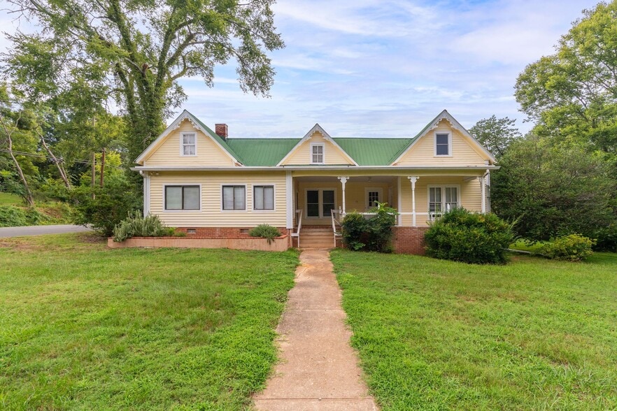 117 E Salisbury St, Pittsboro, NC for sale - Building Photo - Image 3 of 46