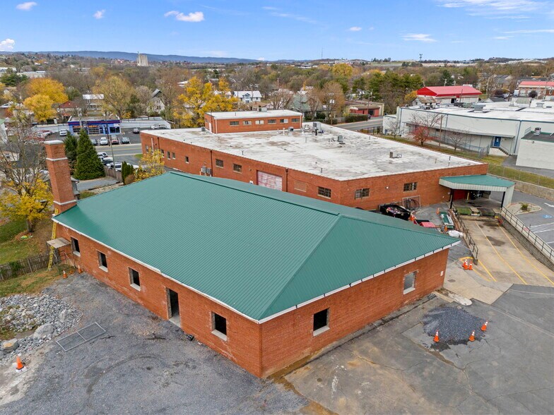 156 Washington, Harrisonburg, VA à louer - Photo du bâtiment - Image 2 de 10