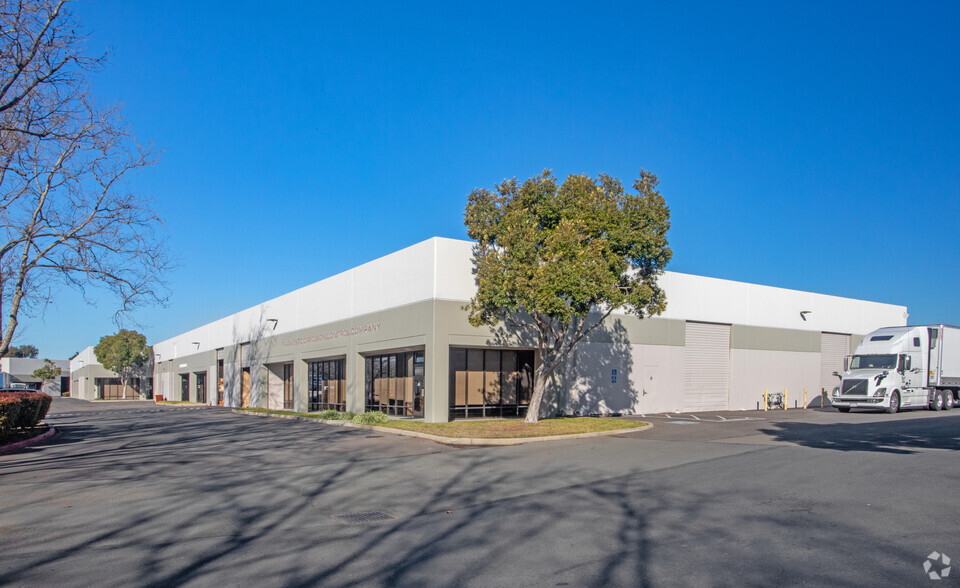 2262-2280 Commerce Pl, Hayward, CA for lease - Building Photo - Image 2 of 6