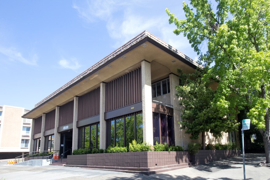 900 Mission Ave, San Rafael, CA à louer - Photo principale - Image 2 de 8