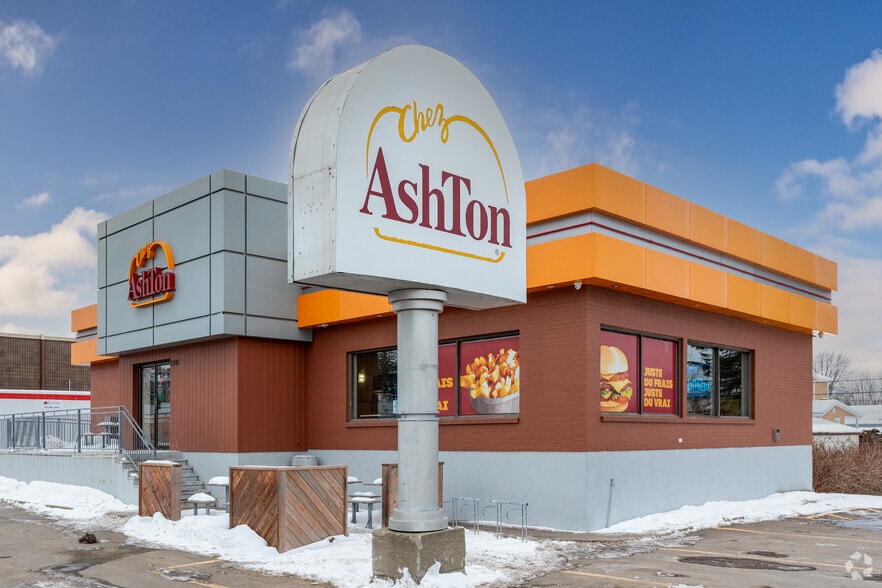 2301 Boul Guillaume-Couture, Lévis, QC à vendre - Photo du bâtiment - Image 3 de 4