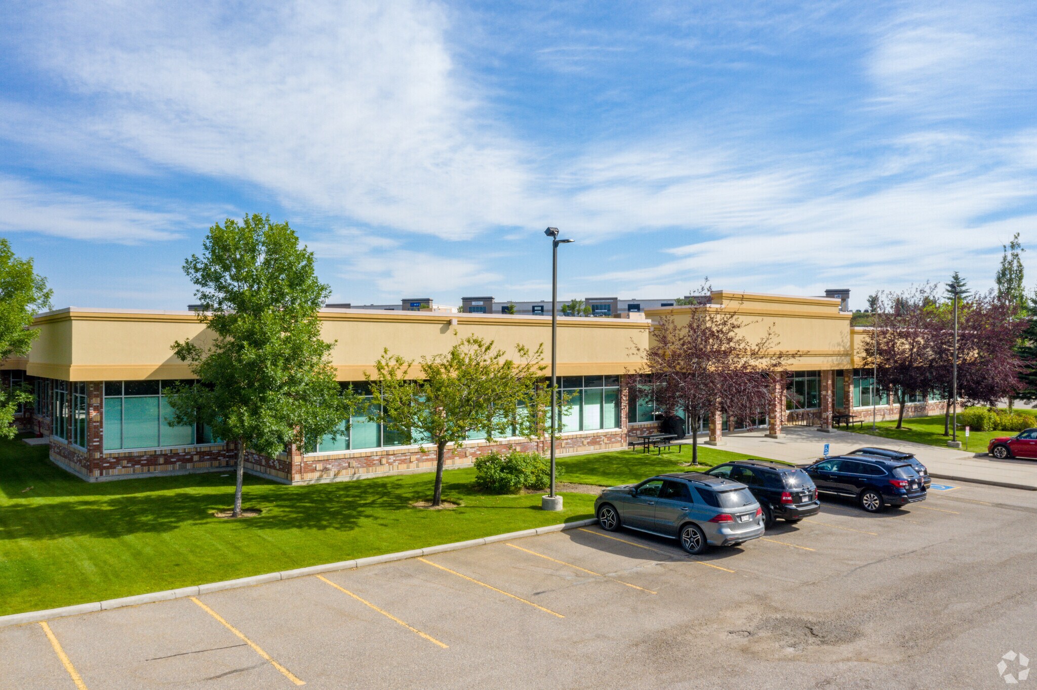 7640-7686 8th St NE, Calgary, AB à vendre Photo du bâtiment- Image 1 de 1