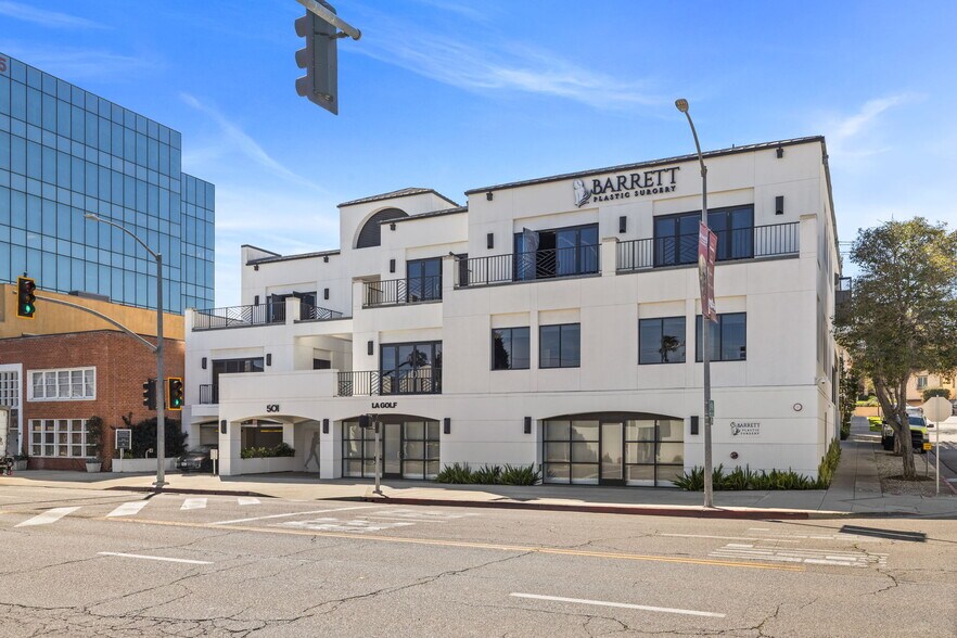 501 S Beverly Dr, Beverly Hills, CA à louer - Photo du bâtiment - Image 3 de 27