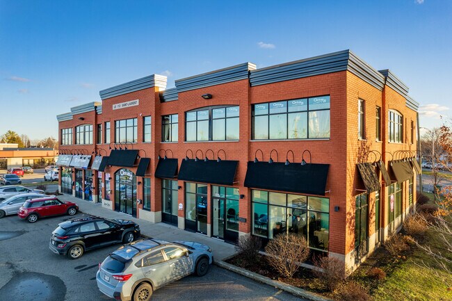 Plus de détails pour 112F St Saint-Laurent, St-Eustache, QC - Commerce de détail à vendre