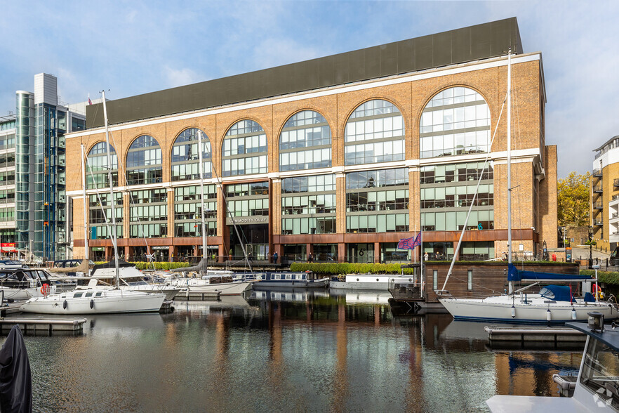 St Katherine Docks, London à louer - Photo du bâtiment - Image 3 de 4