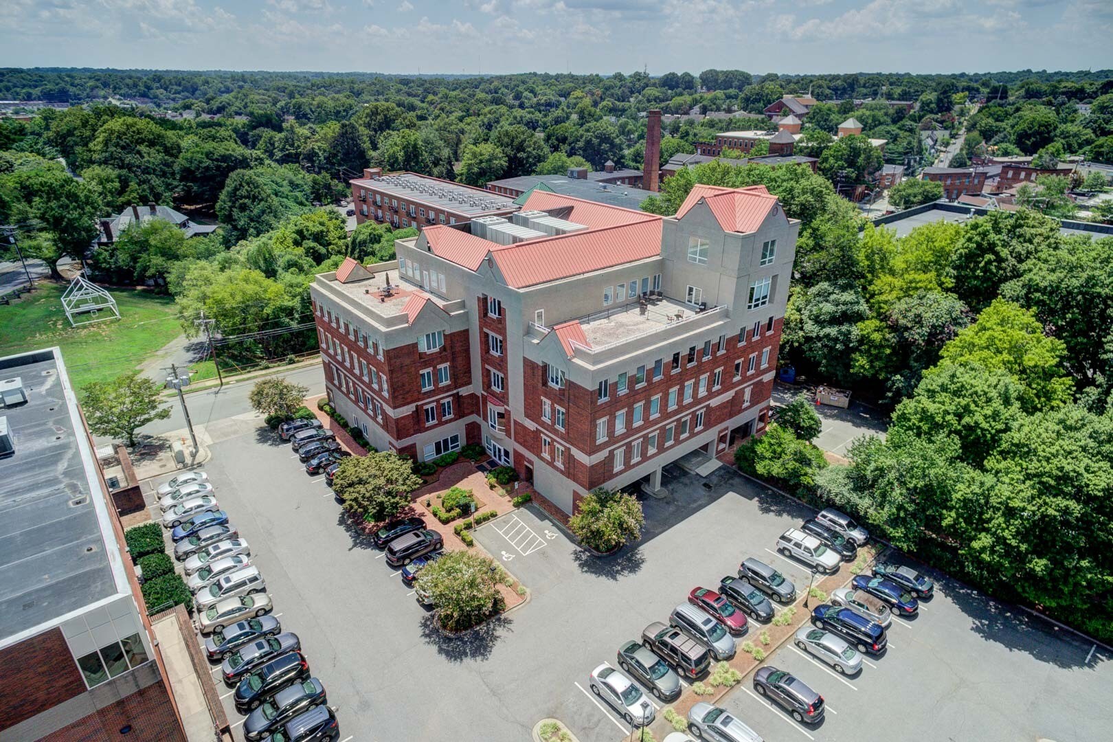 119 Brookstown Ave, Winston-Salem, NC à louer Photo du bâtiment- Image 1 de 27