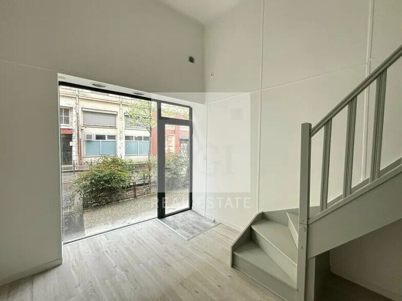 Bureau dans Villeurbanne à louer - Photo intérieure - Image 2 de 11