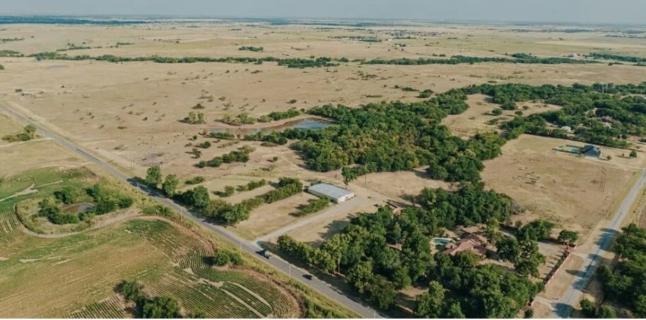 9162 Gore Boulevard, Lawton, OK for sale - Building Photo - Image 2 of 5