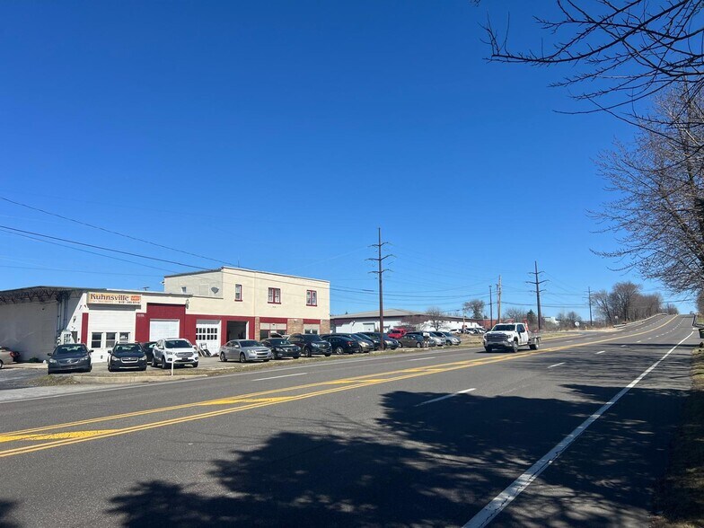 6535 Tilghman St, Allentown, PA à louer - Photo du bâtiment - Image 3 de 7