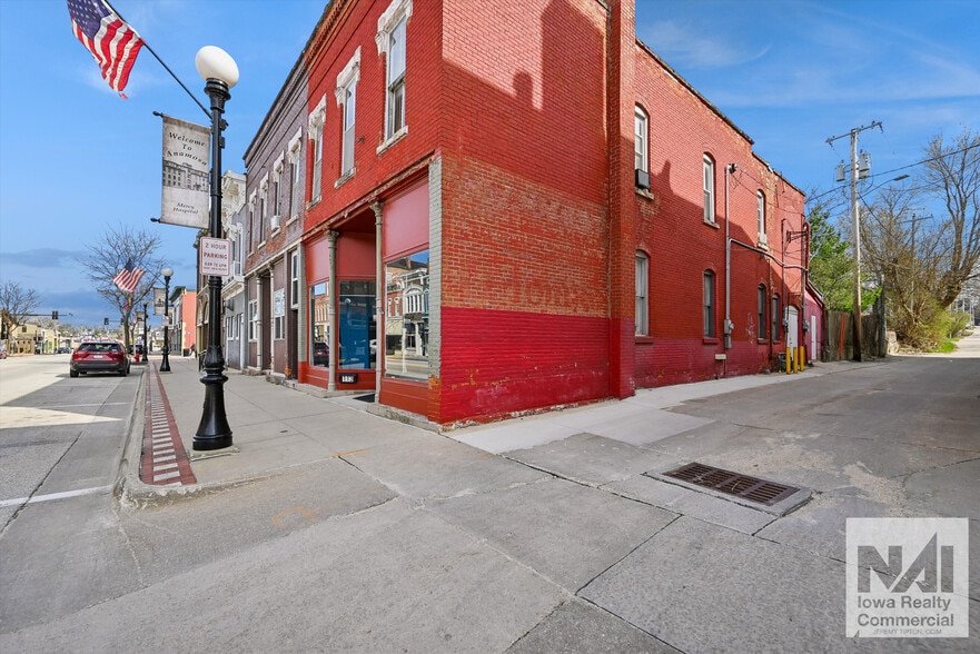 113 E Main St, Anamosa, IA for sale - Building Photo - Image 2 of 6