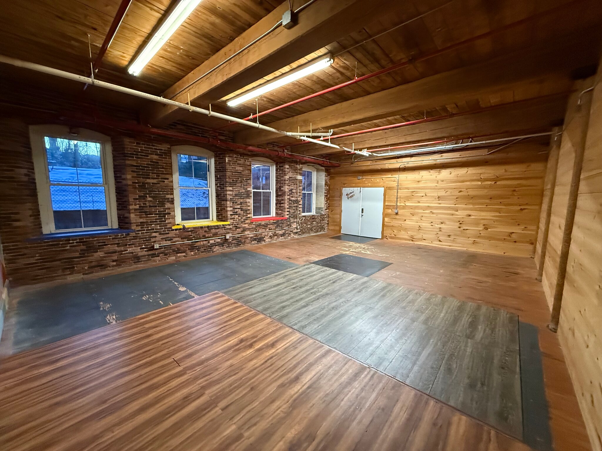 1 Front St, Rollinsford, NH for lease Interior Photo- Image 1 of 4