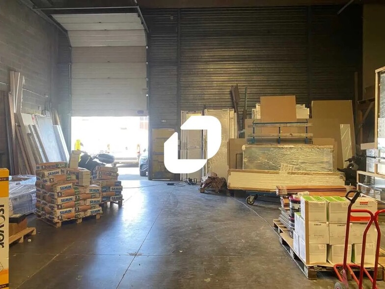 Office in Gennevilliers for lease - Building Photo - Image 1 of 13